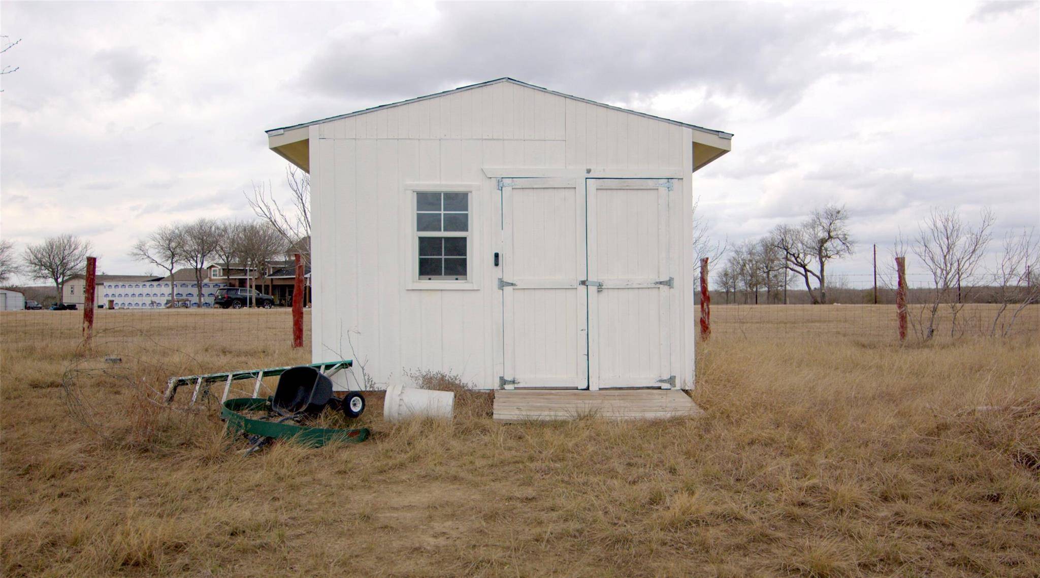 150 W Callaway CT, Lockhart, TX 78644
