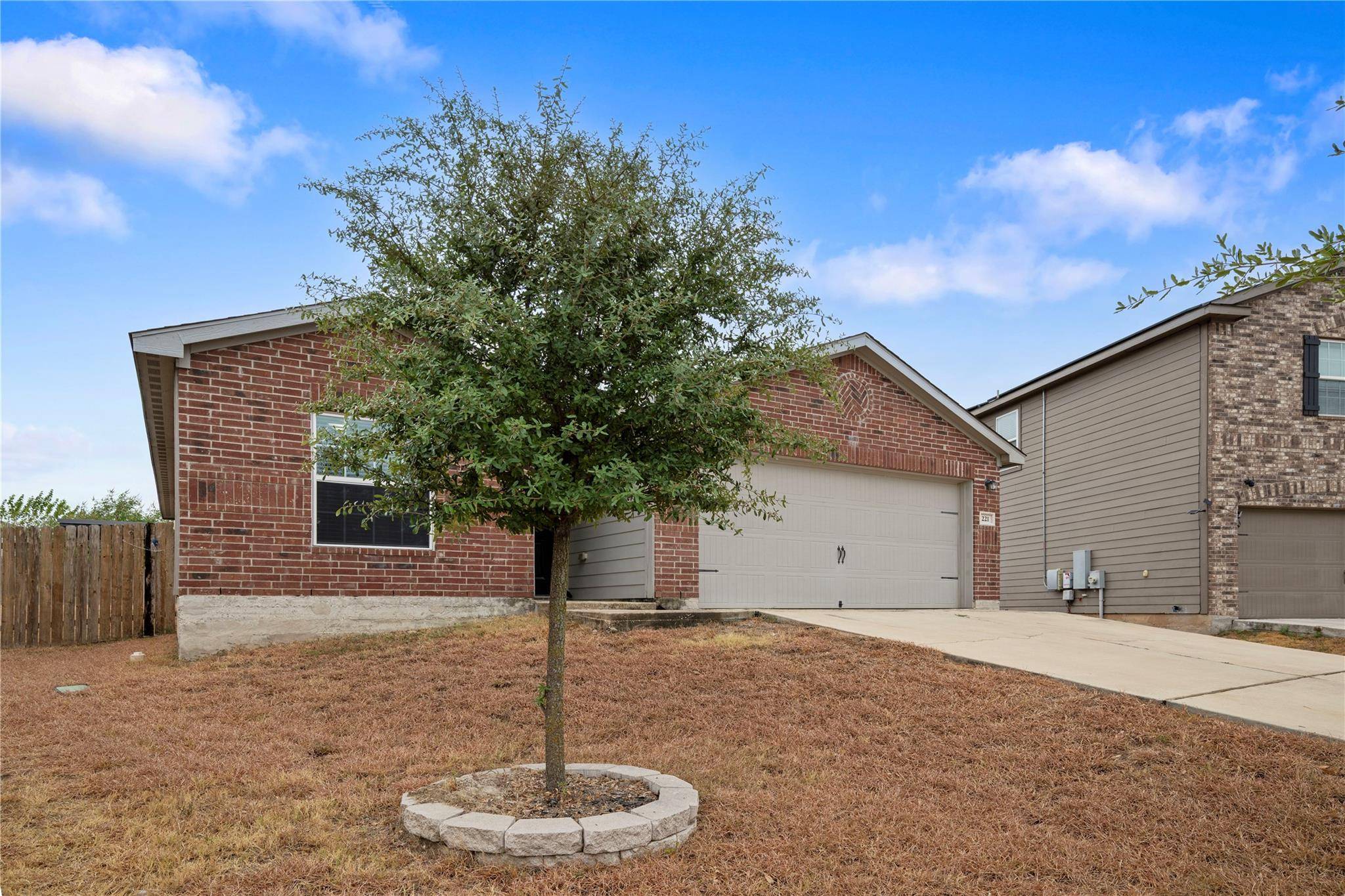 221 Koontz LOOP, Jarrell, TX 76537