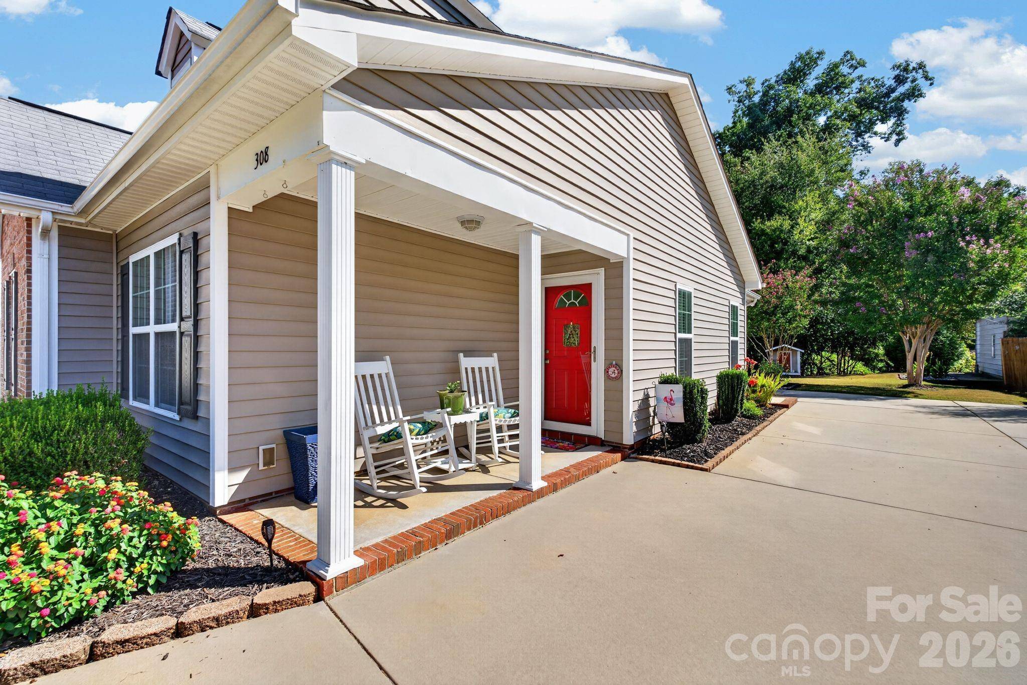 308 Llewellyn ST, Belmont, NC 28012