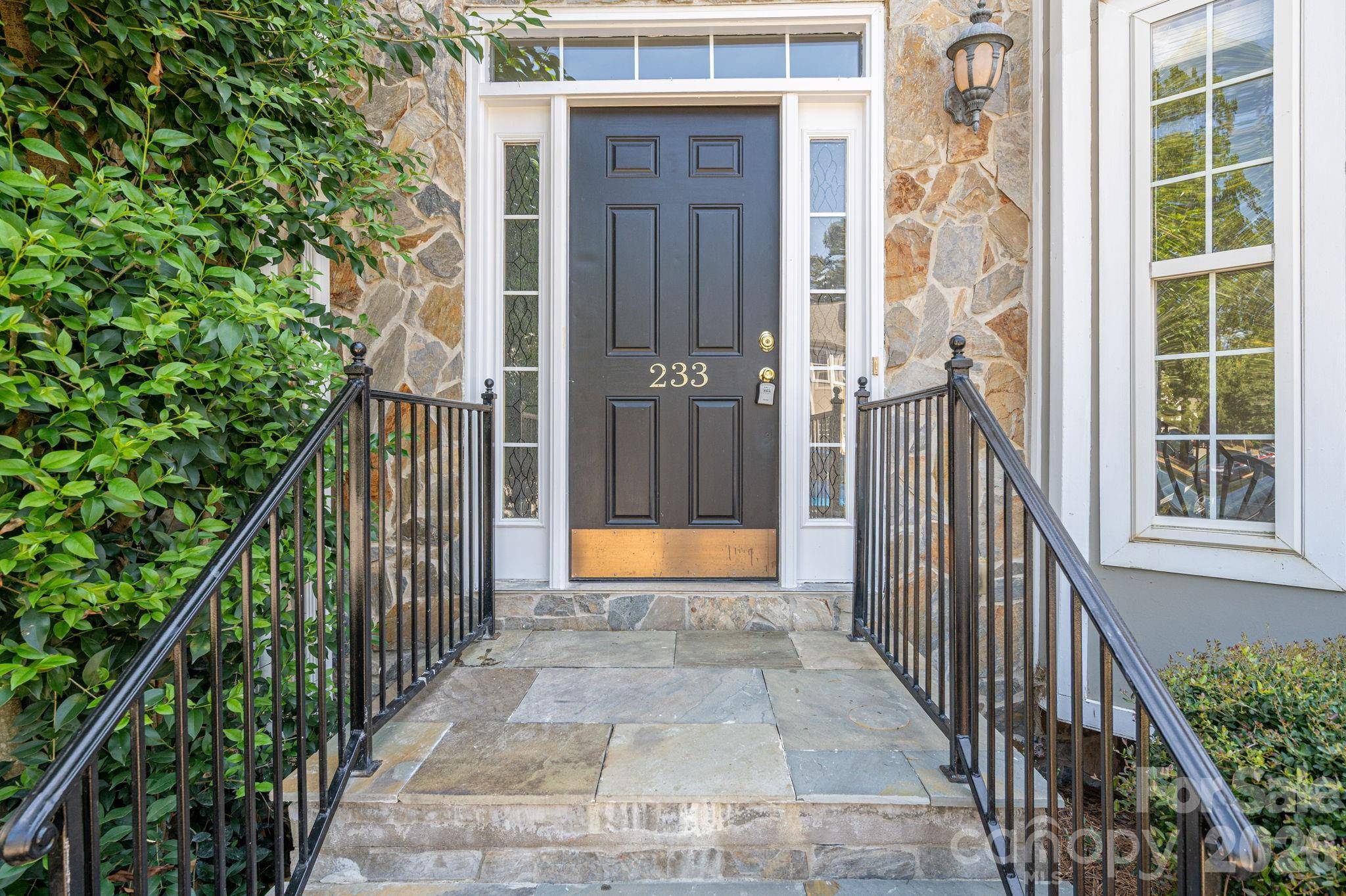 233 Southgate LN, Mount Holly, NC 28120