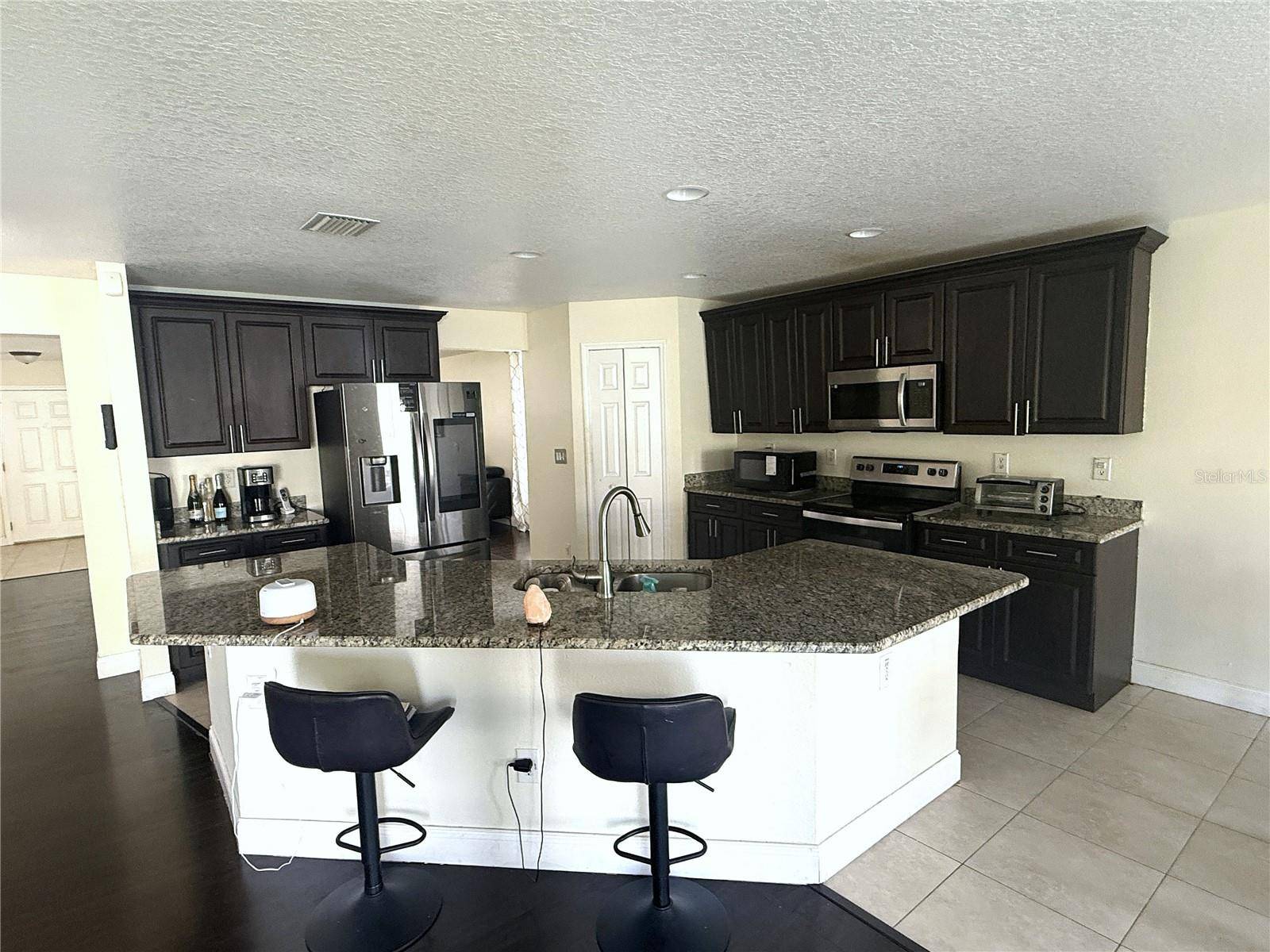30909 SONNET GLEN DR, Wesley Chapel, FL 33543