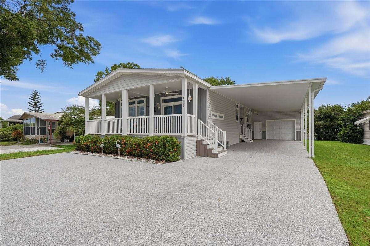 8903 SHELDON WEST DR, Tampa, FL 33626