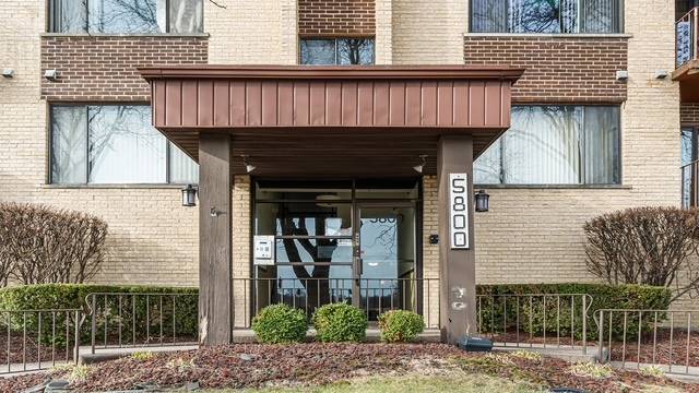 5800 W 105th ST #4C, Oak Lawn, IL 60453