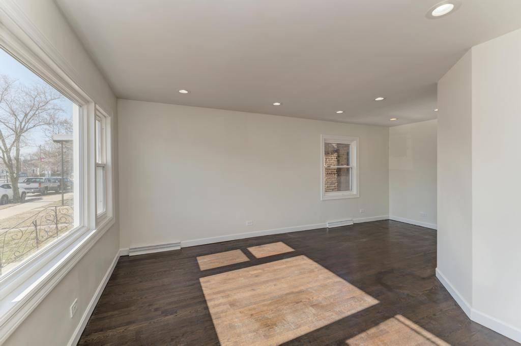 6218 W Foster AVE, Chicago, IL 60630
