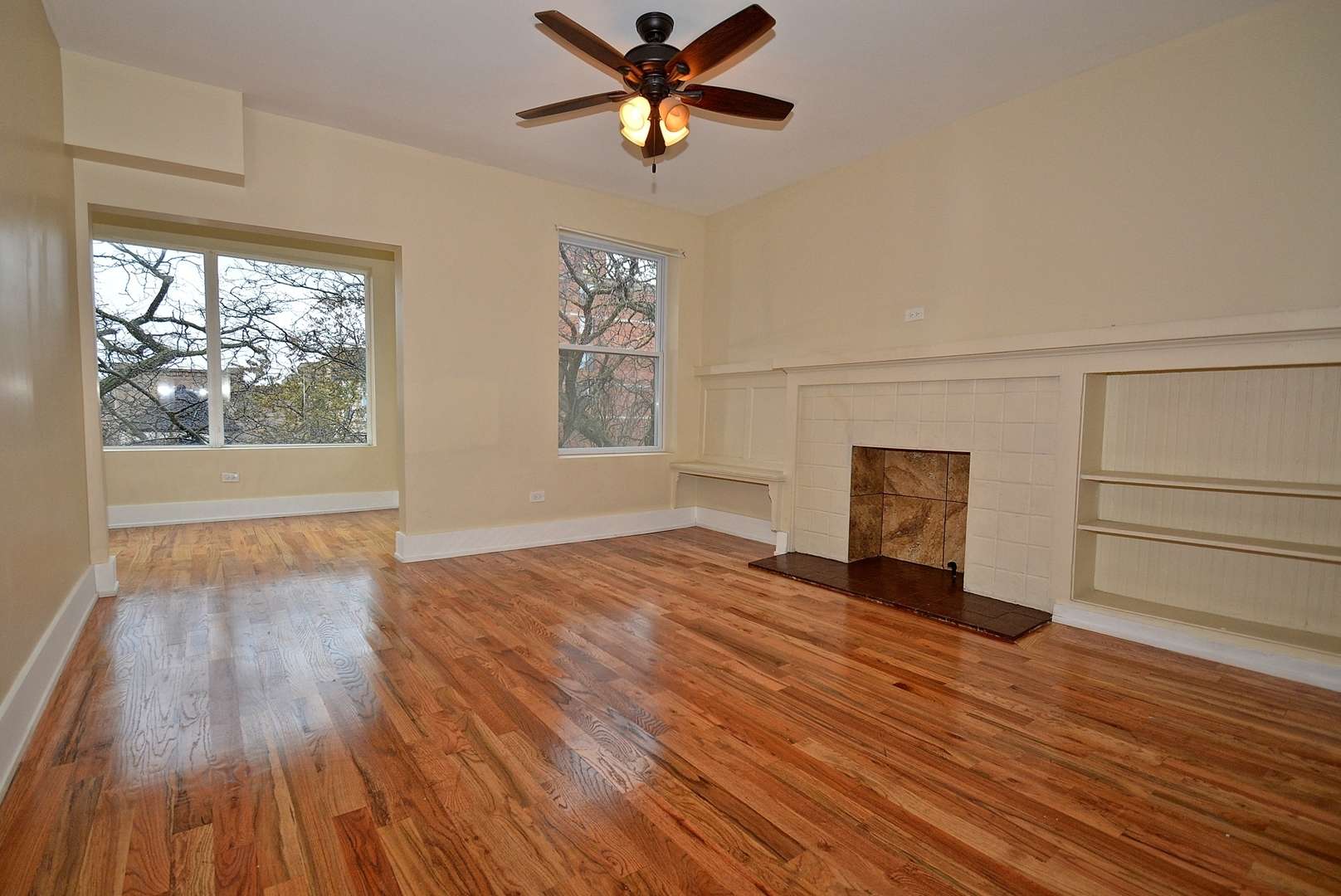 5811 S Michigan AVE #3, Chicago, IL 60637