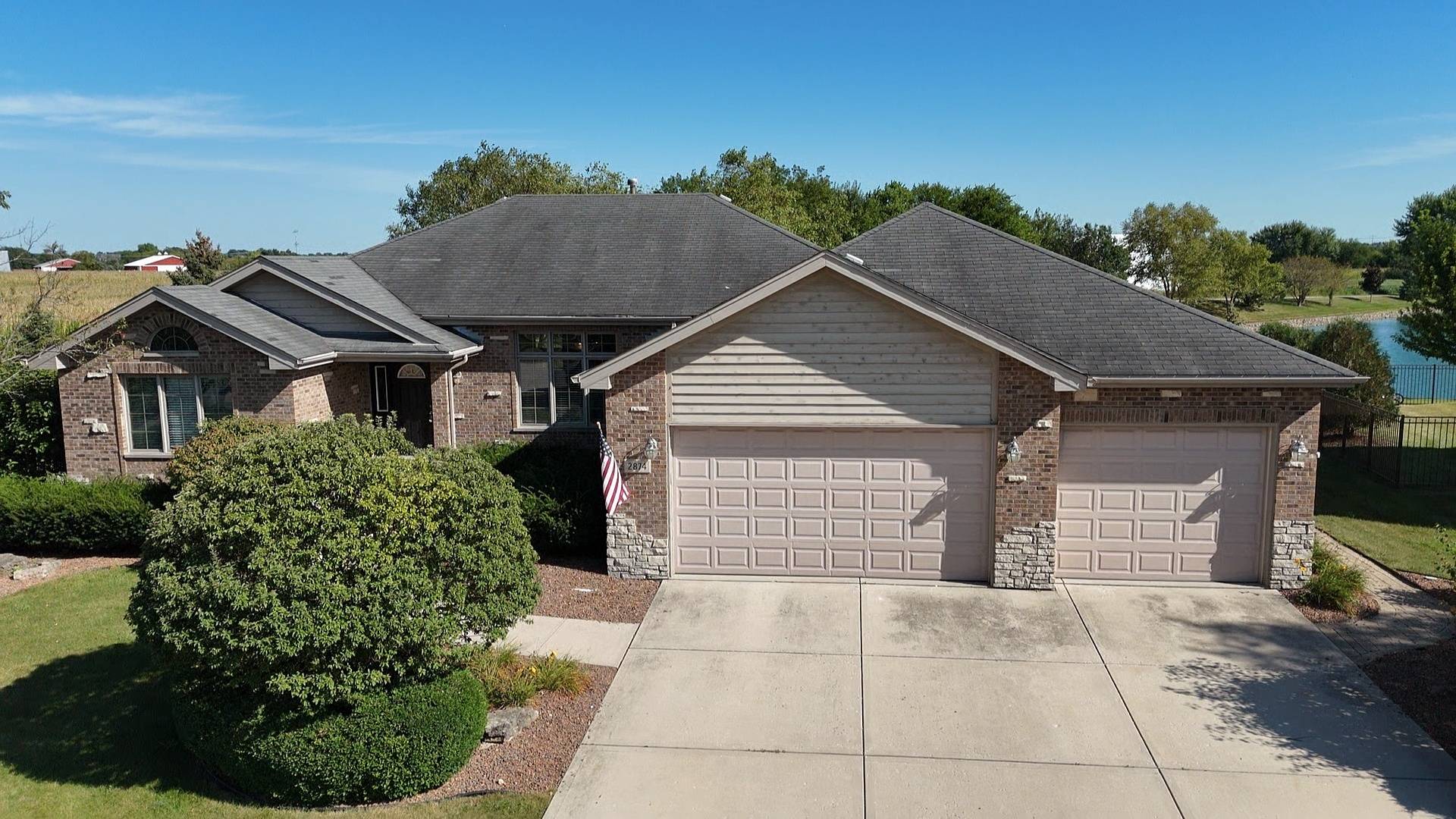 2874 Ryan DR, New Lenox, IL 60451