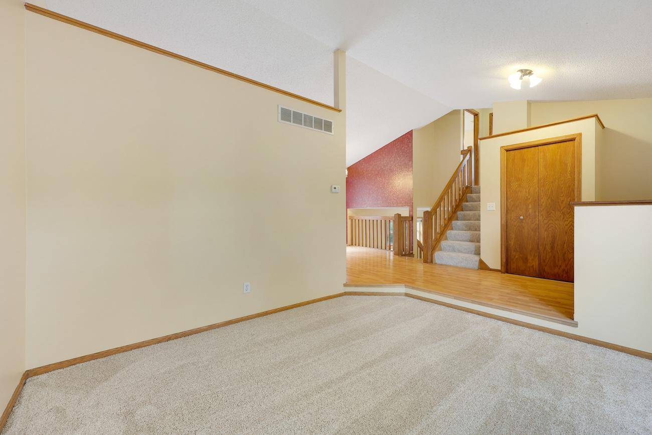 5409 W 143rd ST, Savage, MN 55378