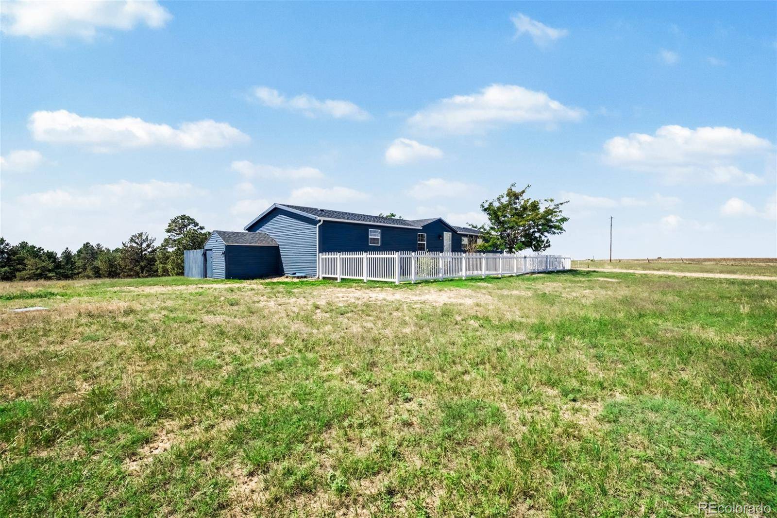 40945 Topaz DR, Deer Trail, CO 80105