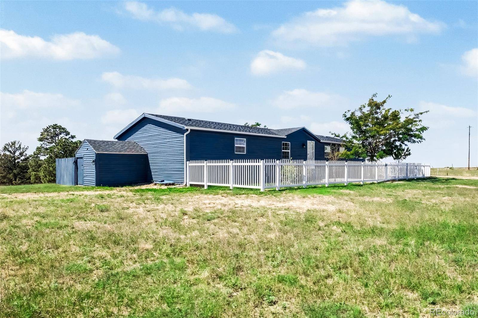40945 Topaz DR, Deer Trail, CO 80105