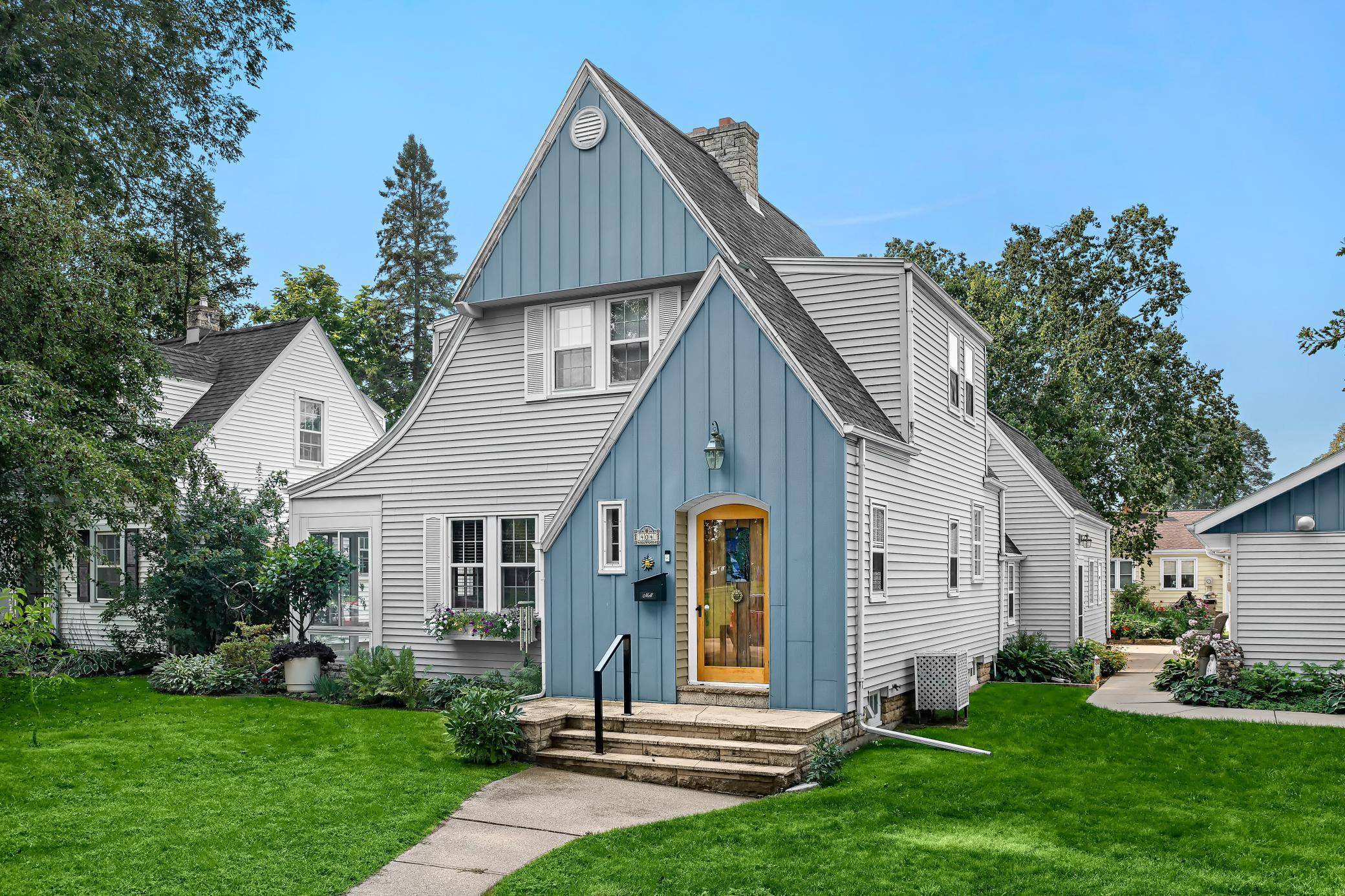 404 Jefferson ST E, Caledonia, MN 55921