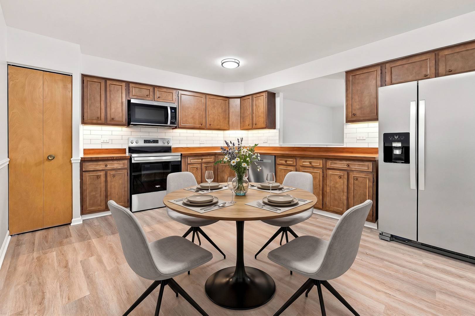 1025 S Fernandez AVE #1S, Arlington Heights, IL 60005