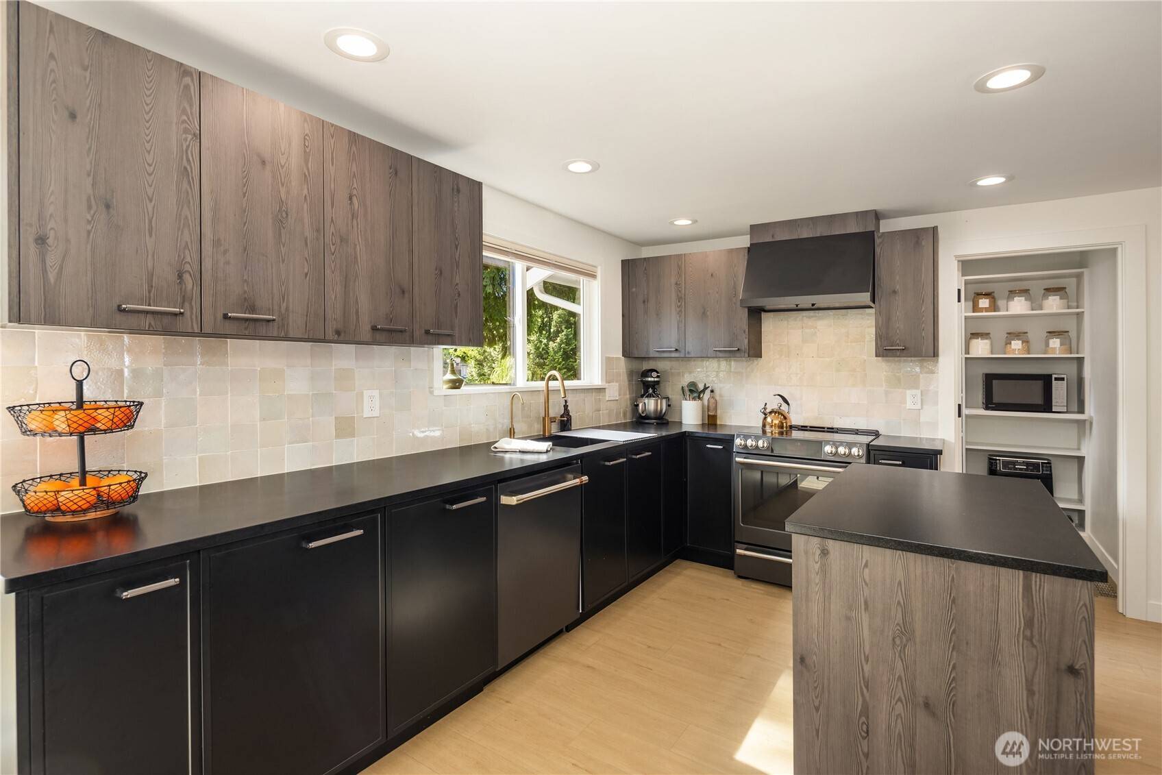5528 173rd PL SW, Lynnwood, WA 98037