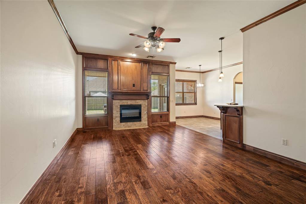 3416 Canton TRL, Yukon, OK 73099