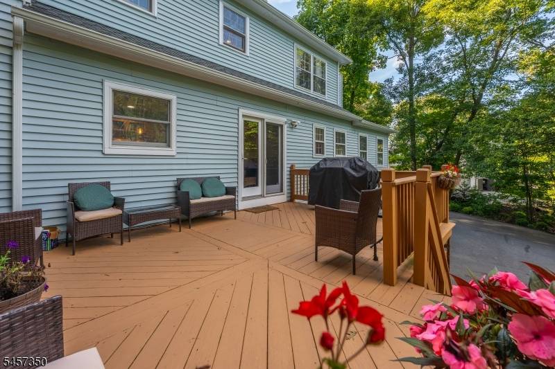 4 Fern Ct, Roxbury Twp., NJ 07836