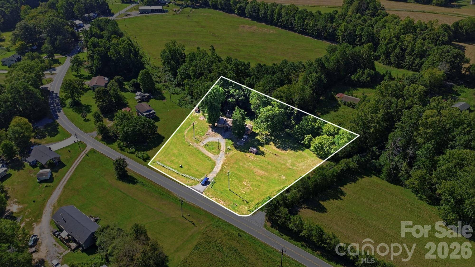 1021 Ramseur RD, Bessemer City, NC 28016