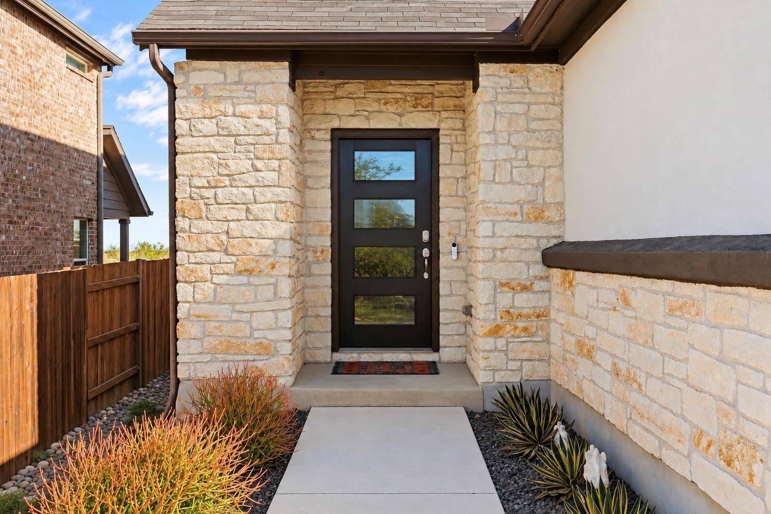 862 Pepperbark LOOP, Buda, TX 78610