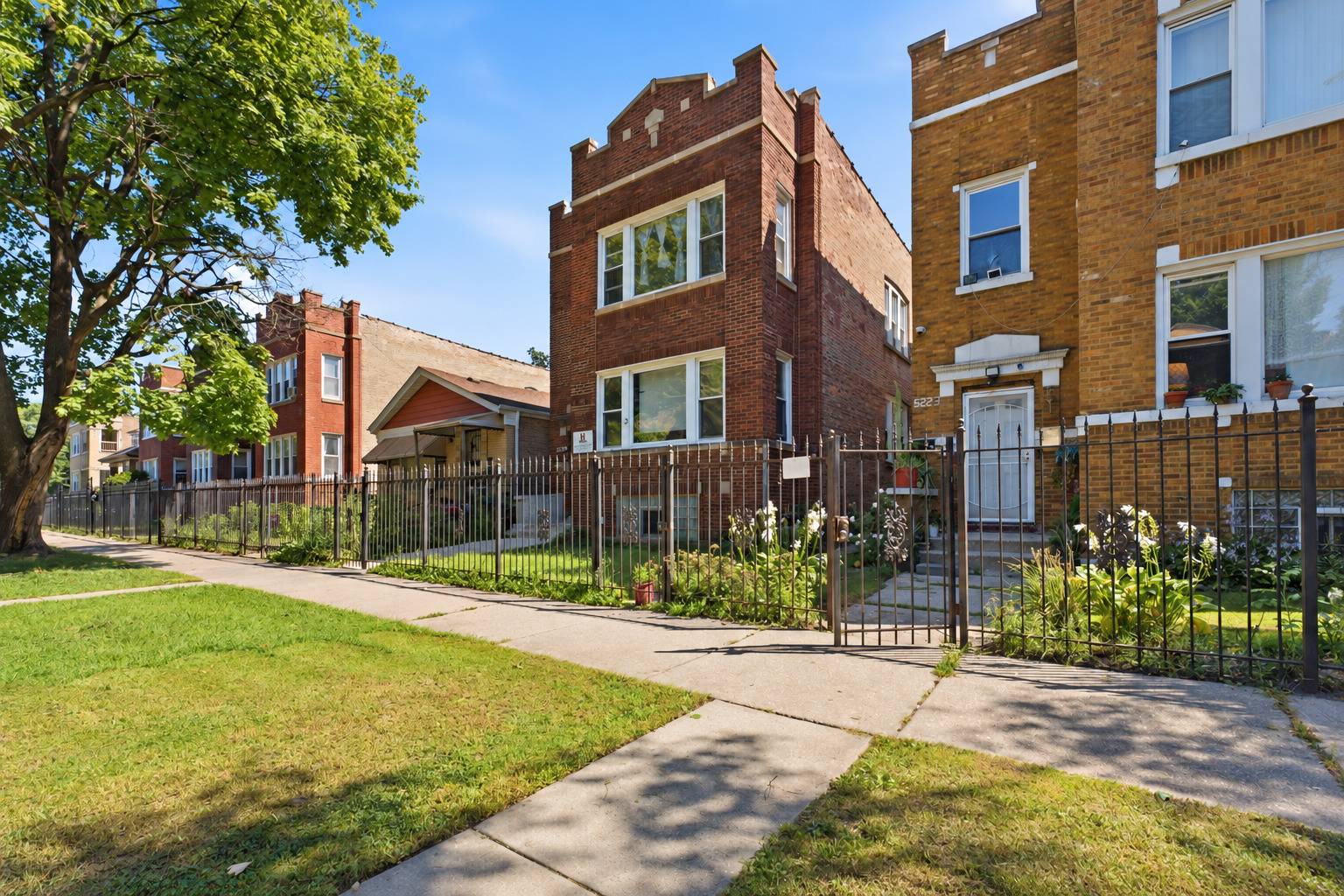 5219 S Peoria ST, Chicago, IL 60609