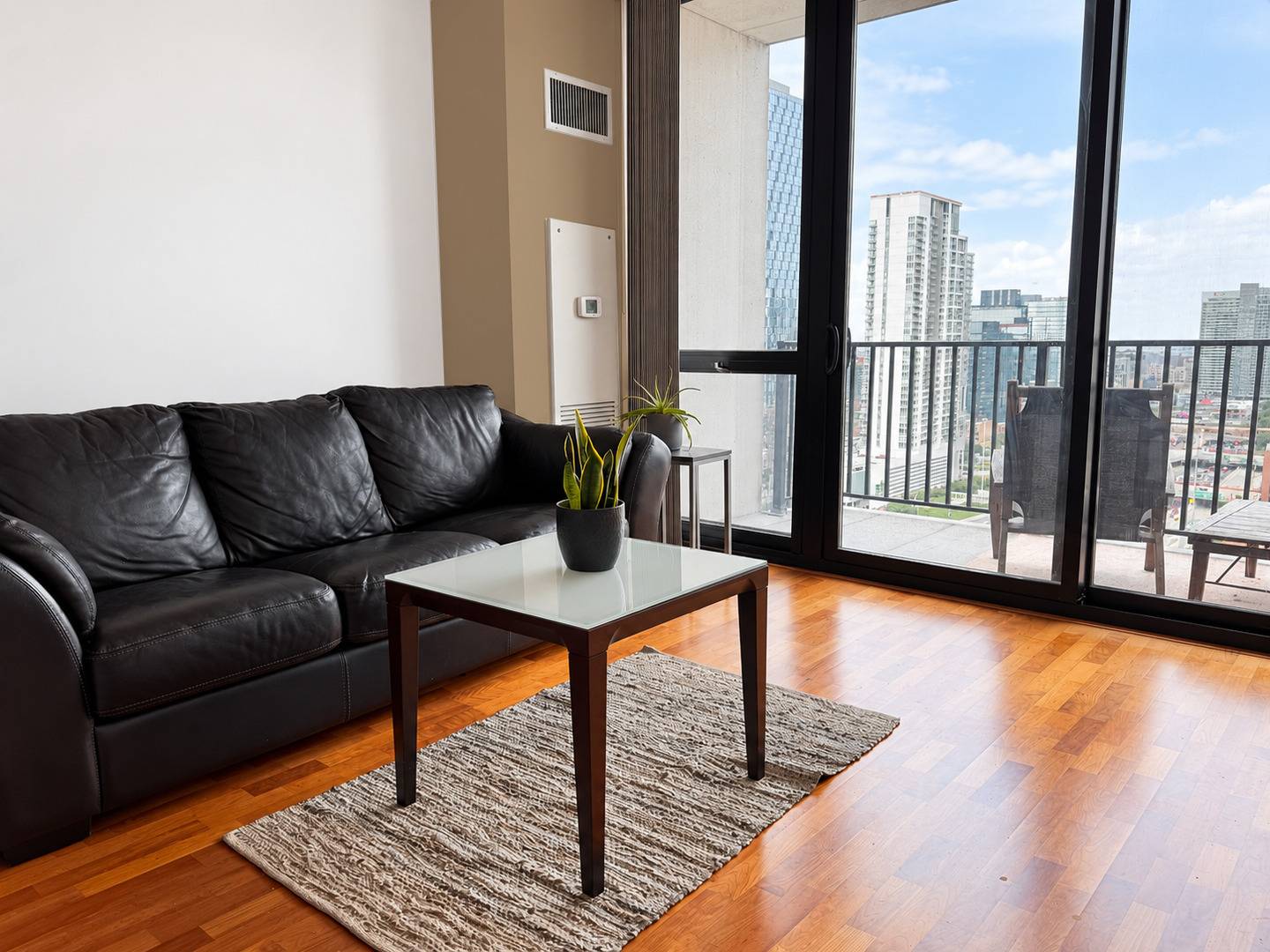 210 S Desplaines ST #2203, Chicago, IL 60661