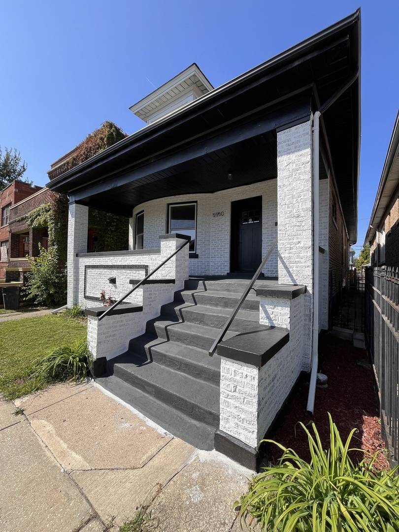 5950 S Artesian AVE, Chicago, IL 60629