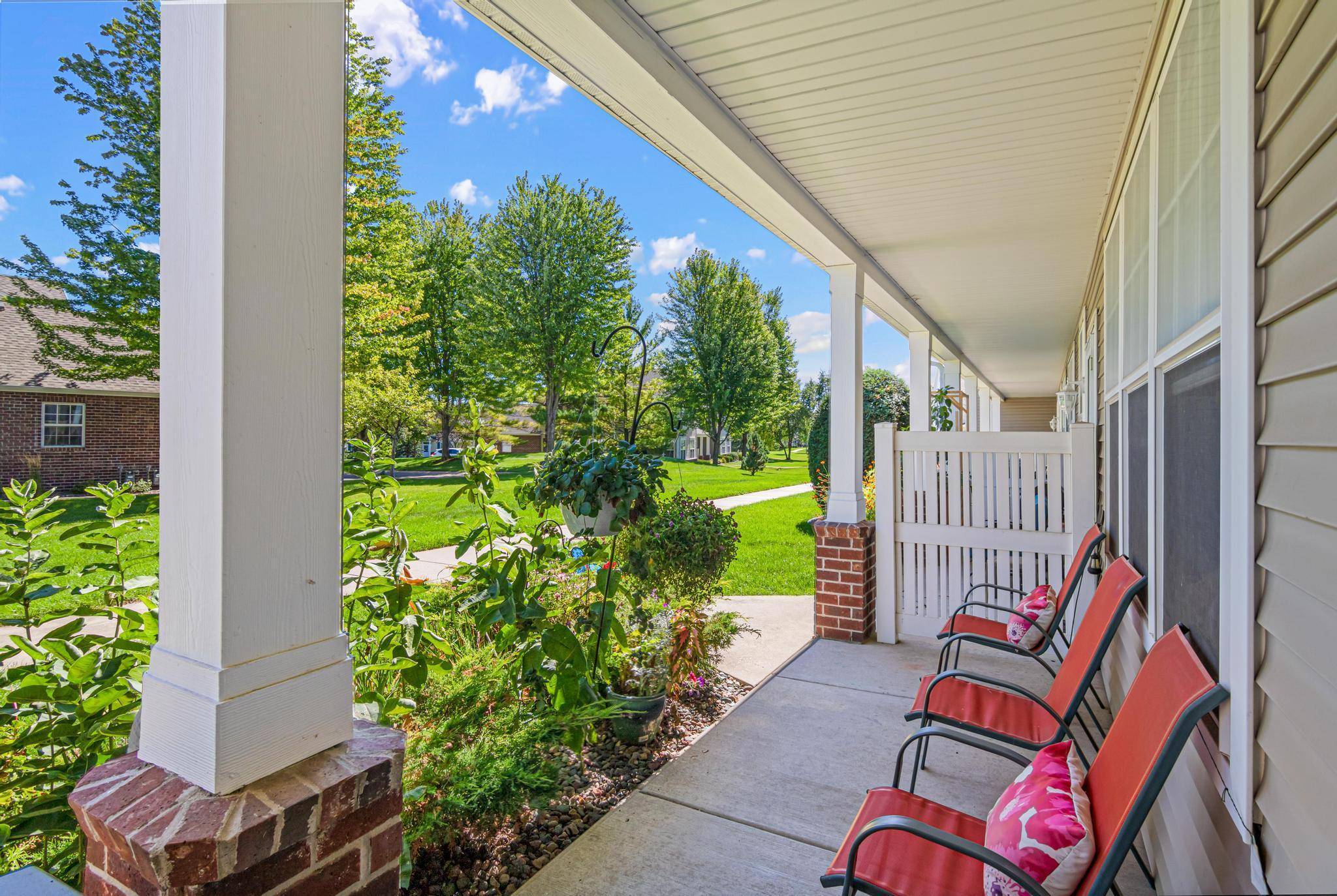 4828 Bisset LN #8505, Inver Grove Heights, MN 55076