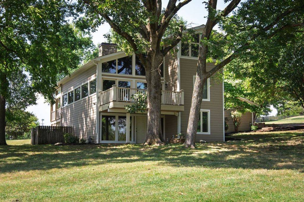 179 Clifftop Dr, Hendersonville, TN 37075