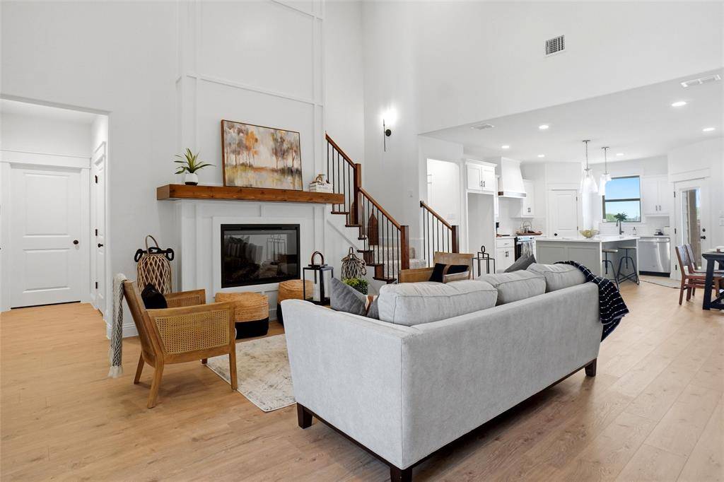 210 Legacy Boulevard, Weatherford, TX 76085