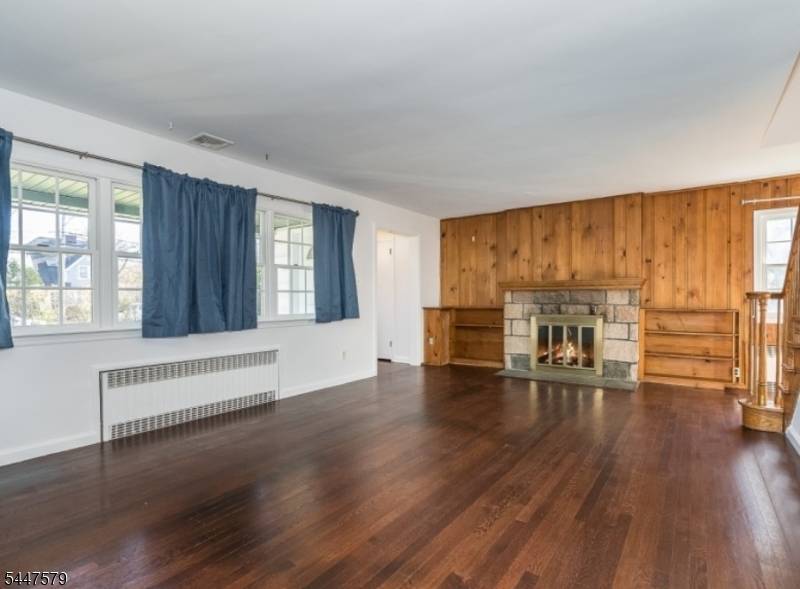 130 Littleton Rd, Morris Plains Boro, NJ 07950
