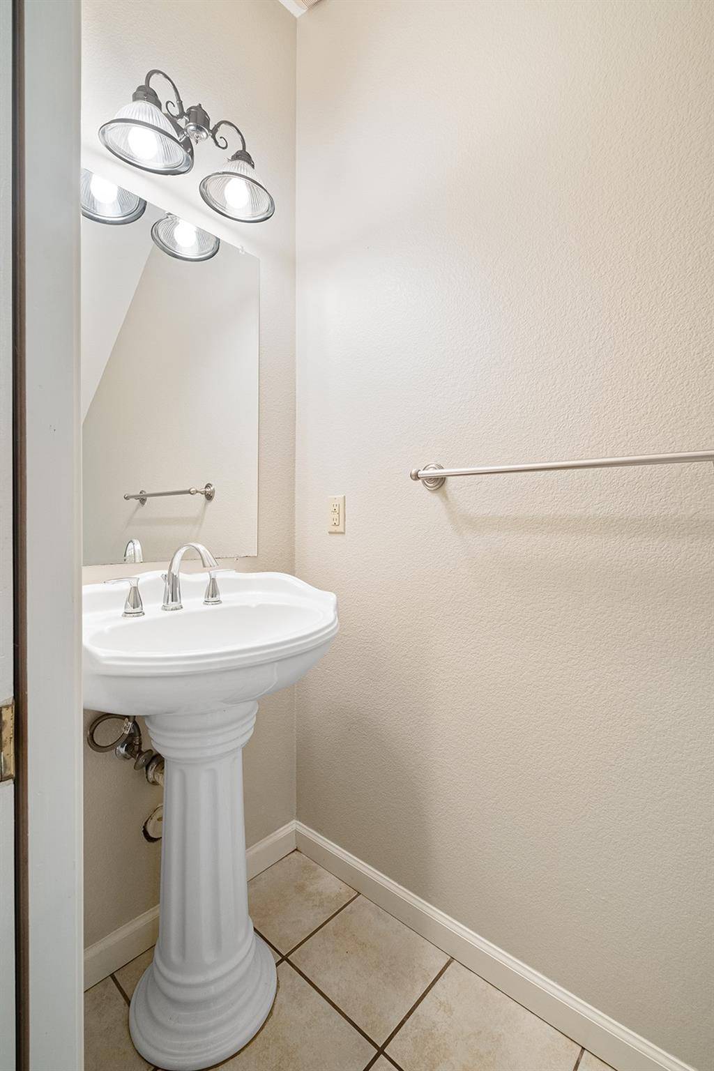 1005 Canyon Edge DR #A, Austin, TX 78733