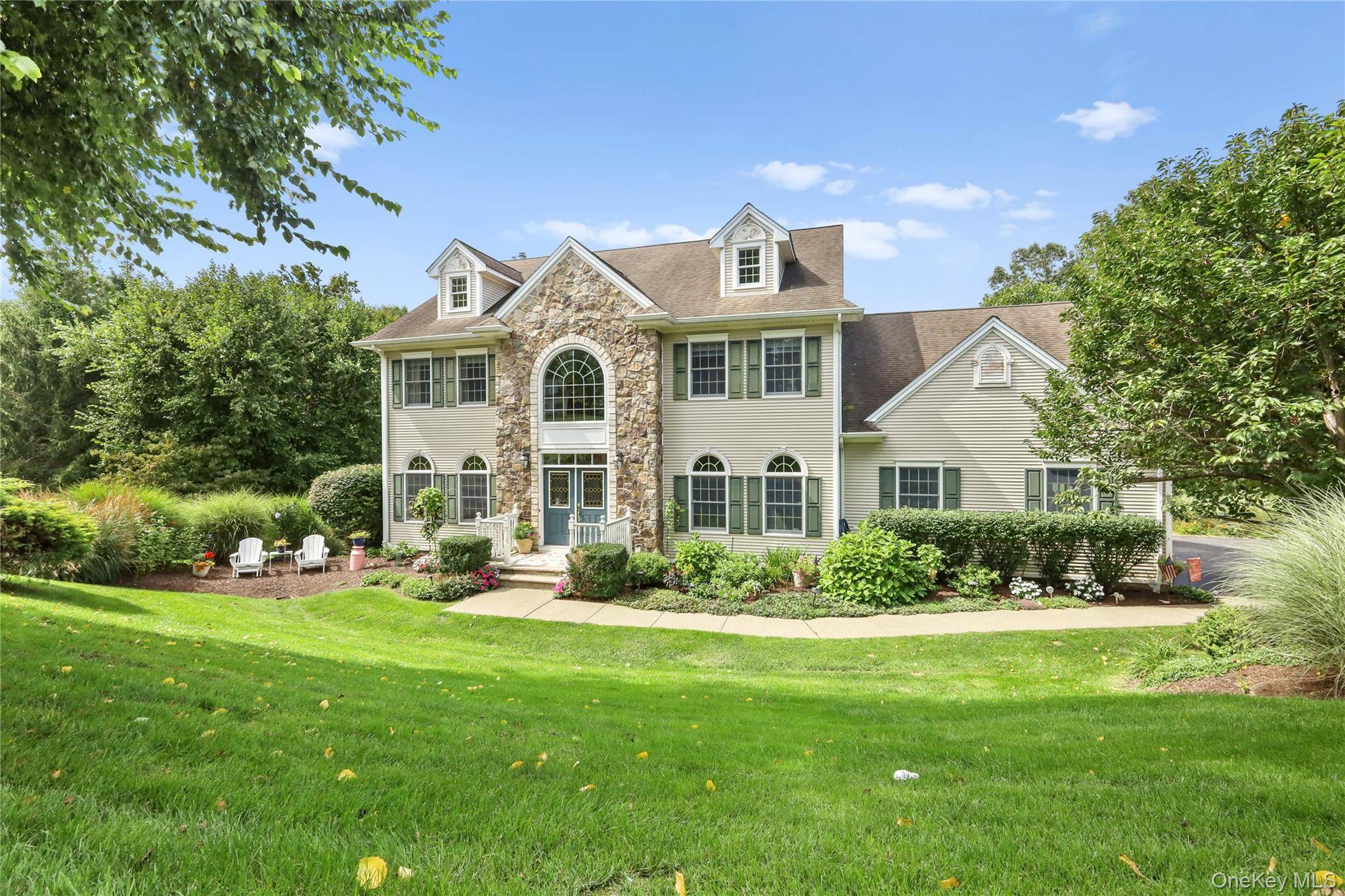 20 Parkview CIR, Carmel, NY 10512