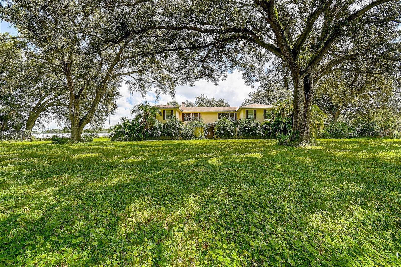11327 CARTER GROVE LN, Thonotosassa, FL 33592