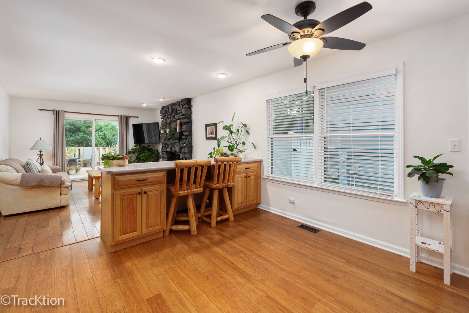 743 Franklin ST, Westmont, IL 60559