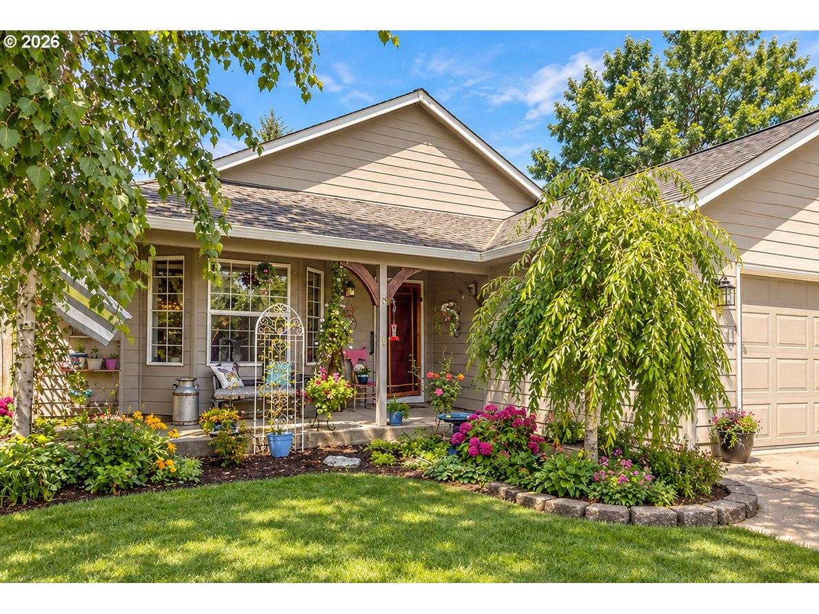 1642 SE CORTLAND AVE, Dallas, OR 97338