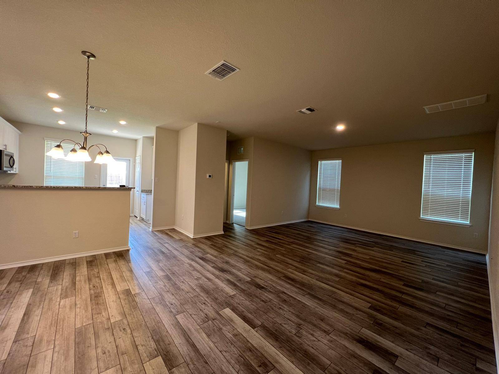 40 Pacific Loon ST, Leander, TX 78642