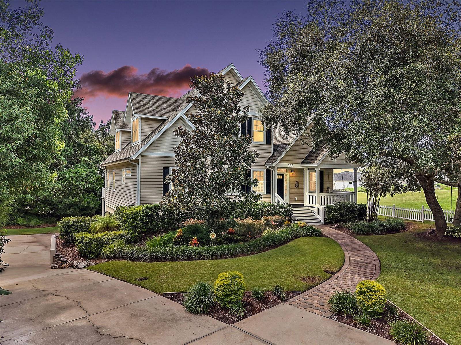 580 W 10TH AVE, Mount Dora, FL 32757