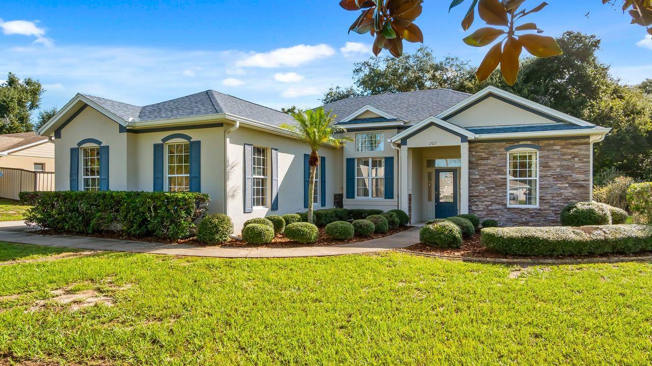 202 N DIXIE DR, Howey In The Hills, FL 34737