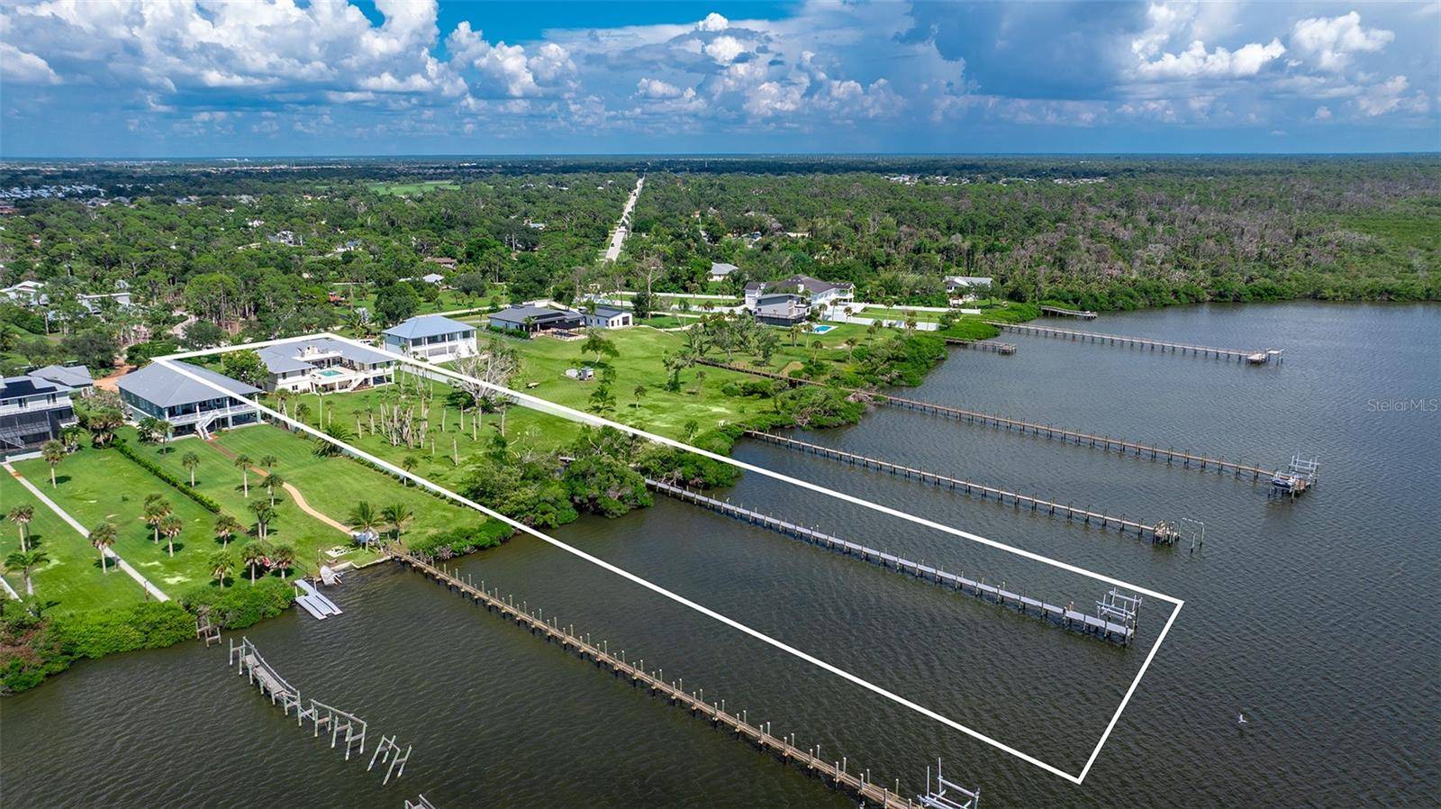 1115 BAYSHORE DR, Englewood, FL 34223