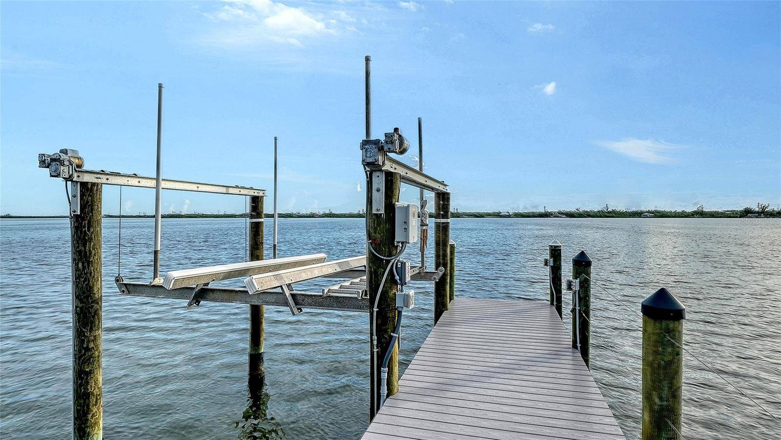 1115 BAYSHORE DR, Englewood, FL 34223