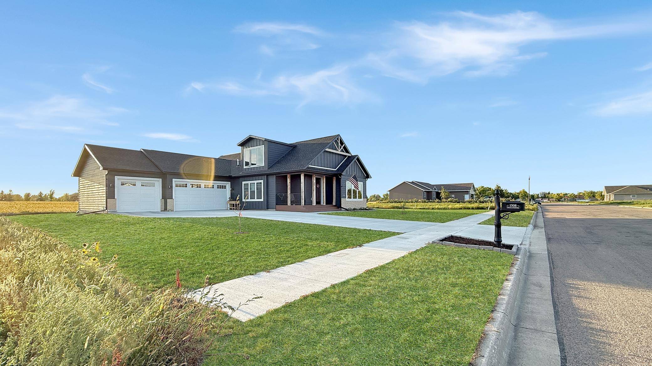 1508 Ellis AVE, Marshall, MN 56258