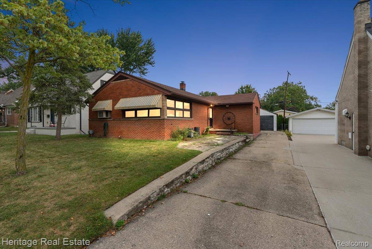 818 Phillips AVE, Originalcity, MI 48017