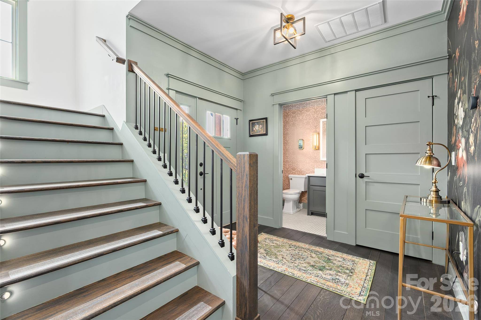 55 Acona LN, Asheville, NC 28803