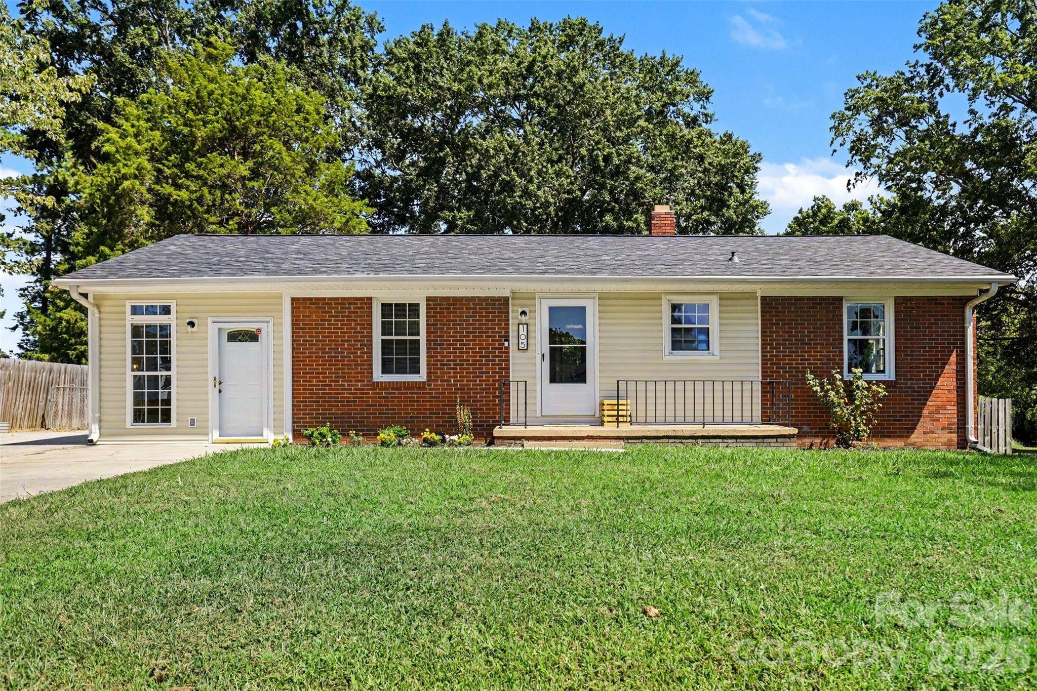 105 Marine DR, Pineville, NC 28134