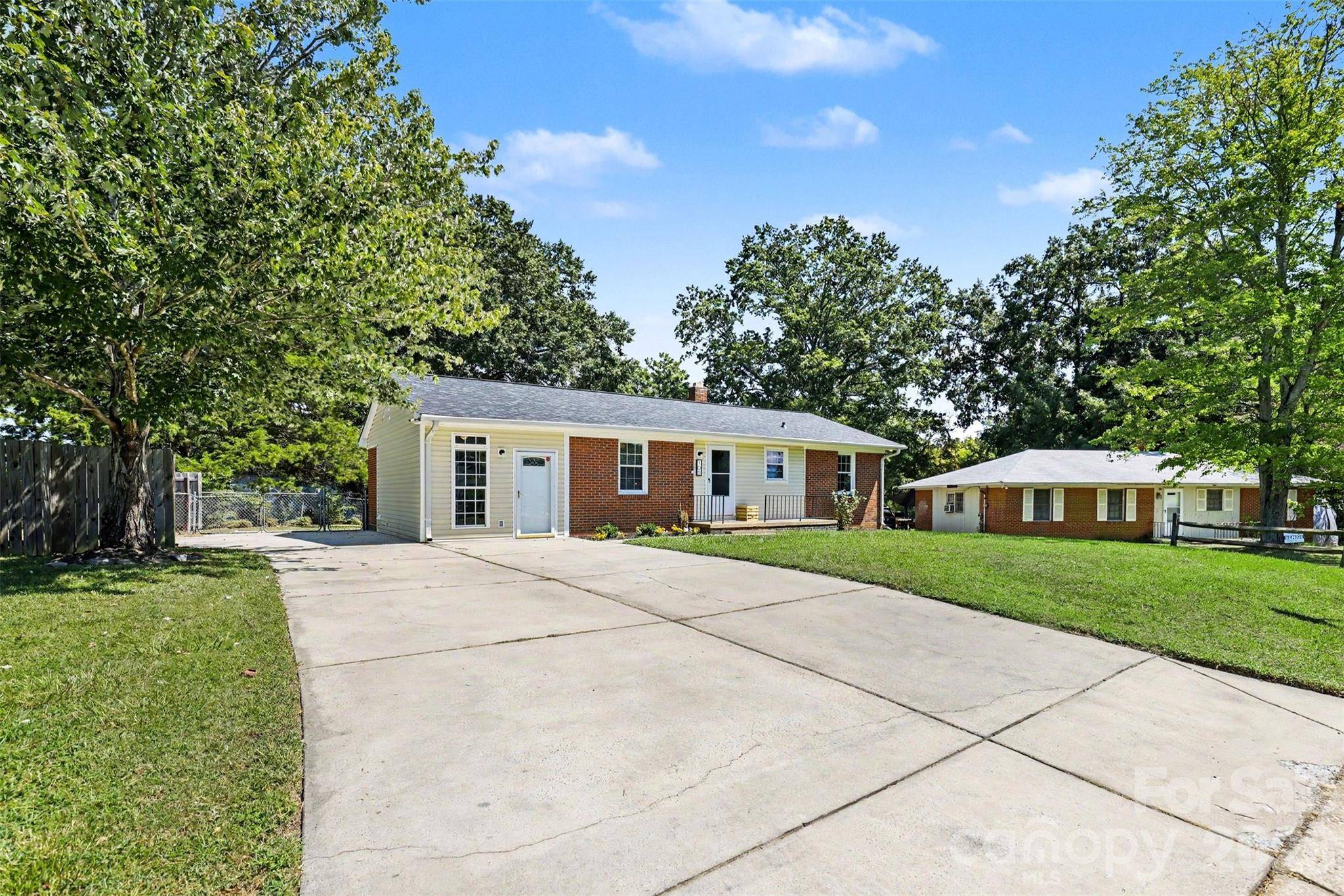 105 Marine DR, Pineville, NC 28134