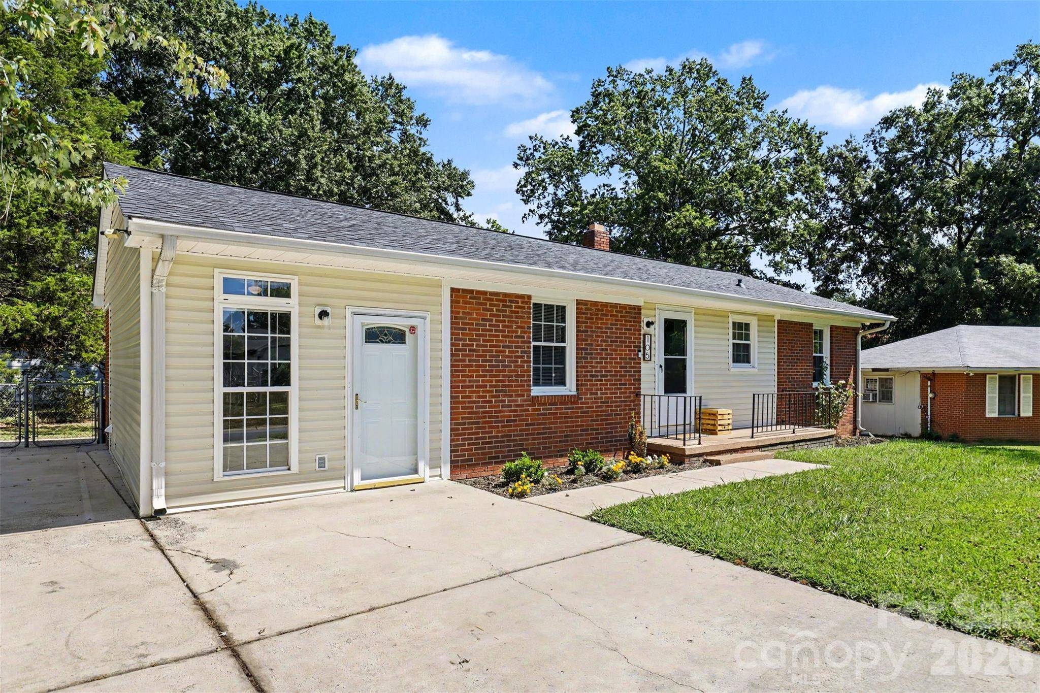 105 Marine DR, Pineville, NC 28134