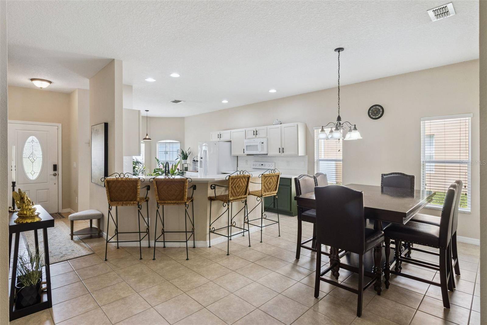 836 SUSSEX DR, Davenport, FL 33896