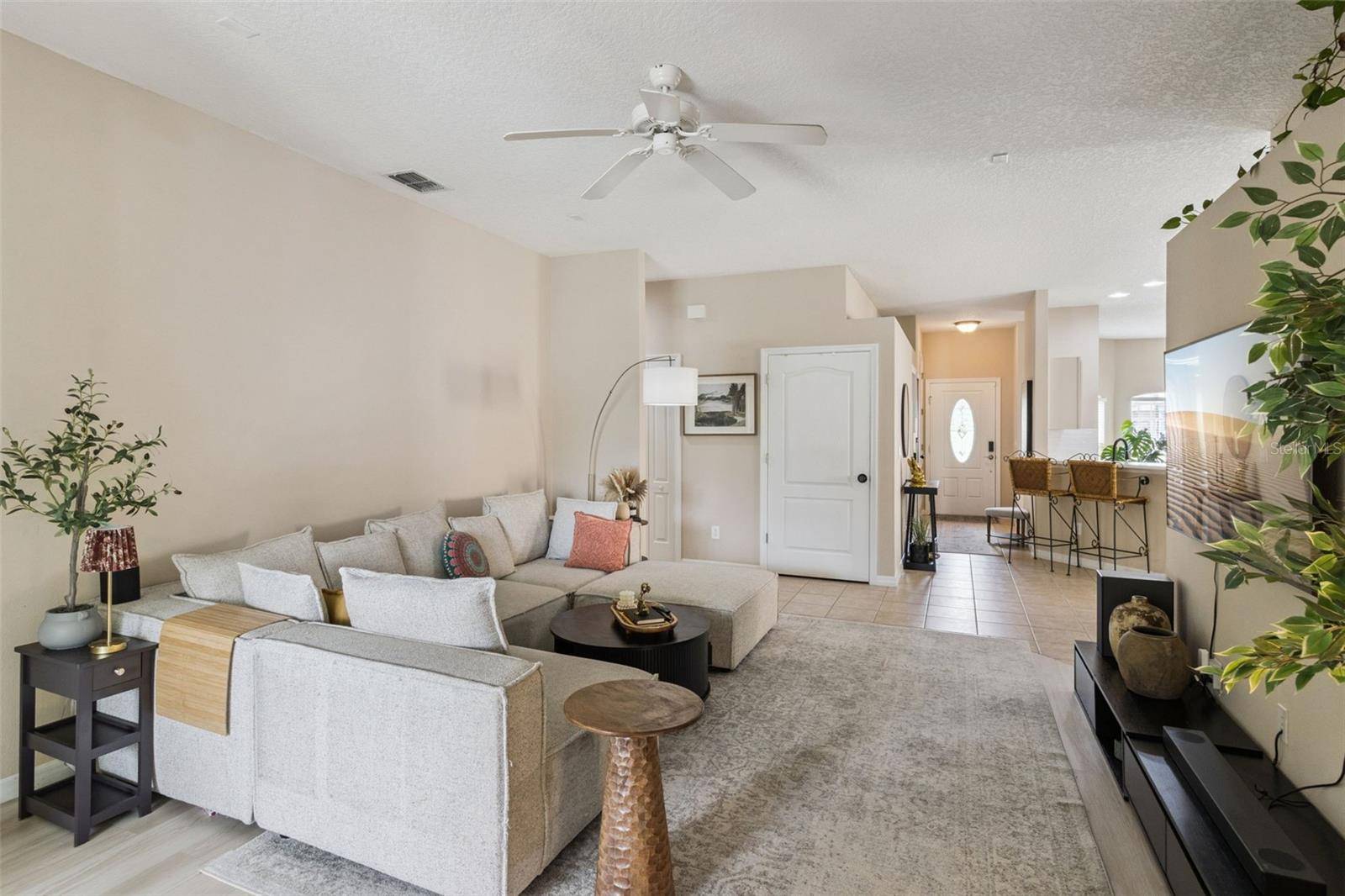 836 SUSSEX DR, Davenport, FL 33896