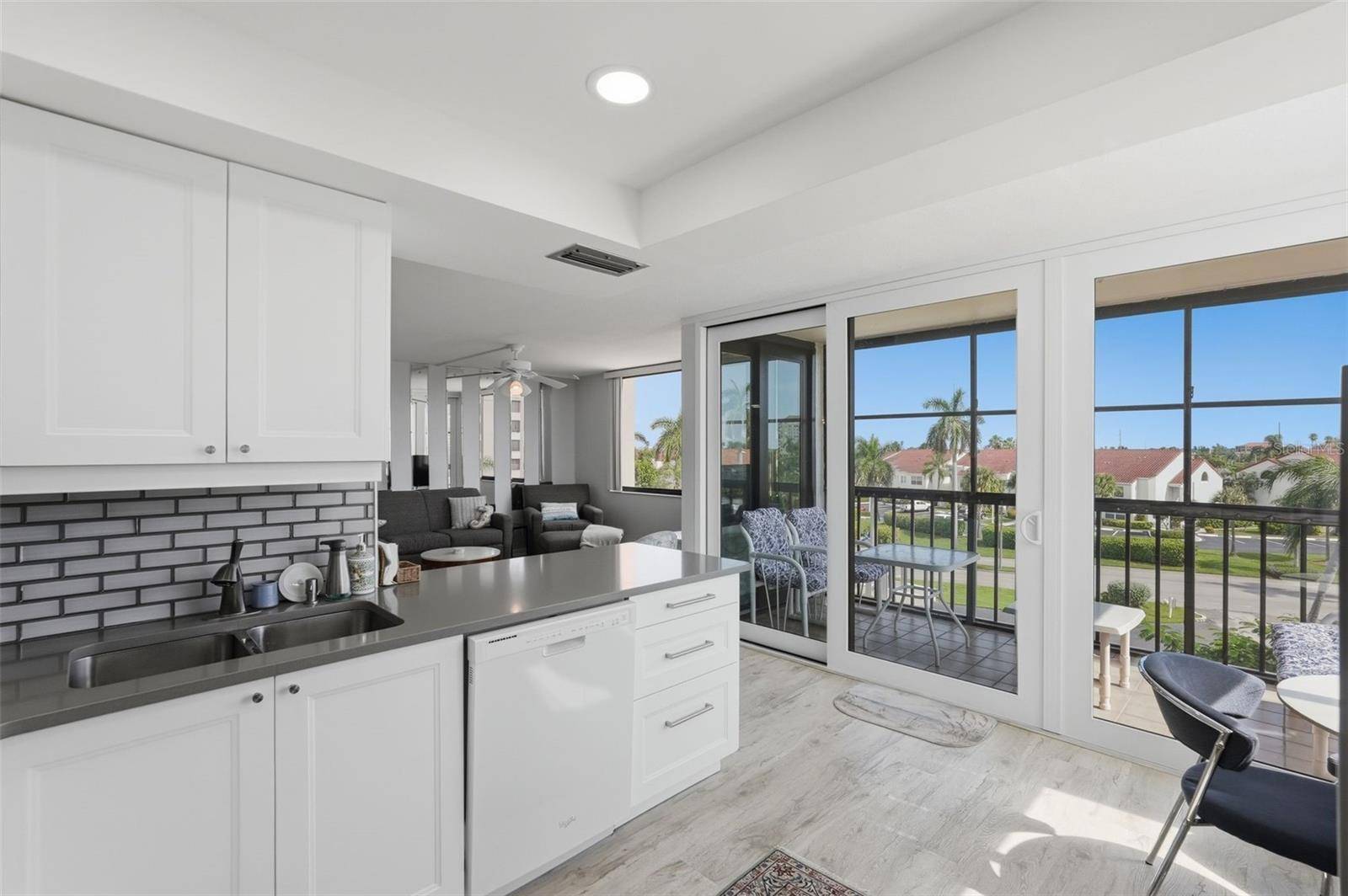 6357 BAHIA DEL MAR BLVD #406, St Petersburg, FL 33715
