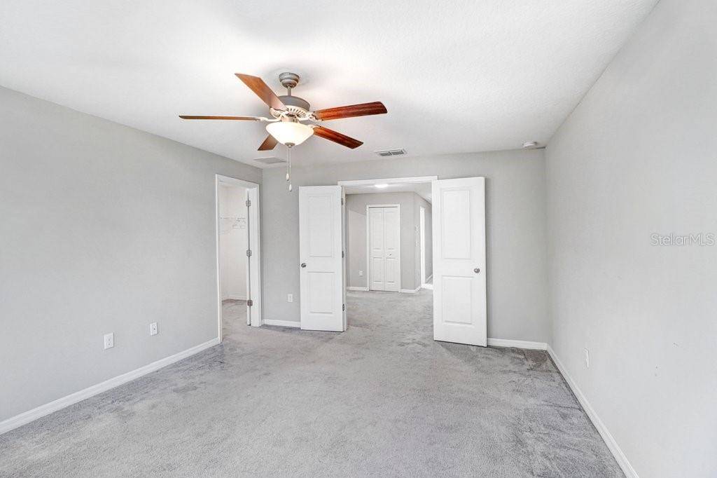 9536 PEMBROOKE PINES DR, Sun City Center, FL 33573