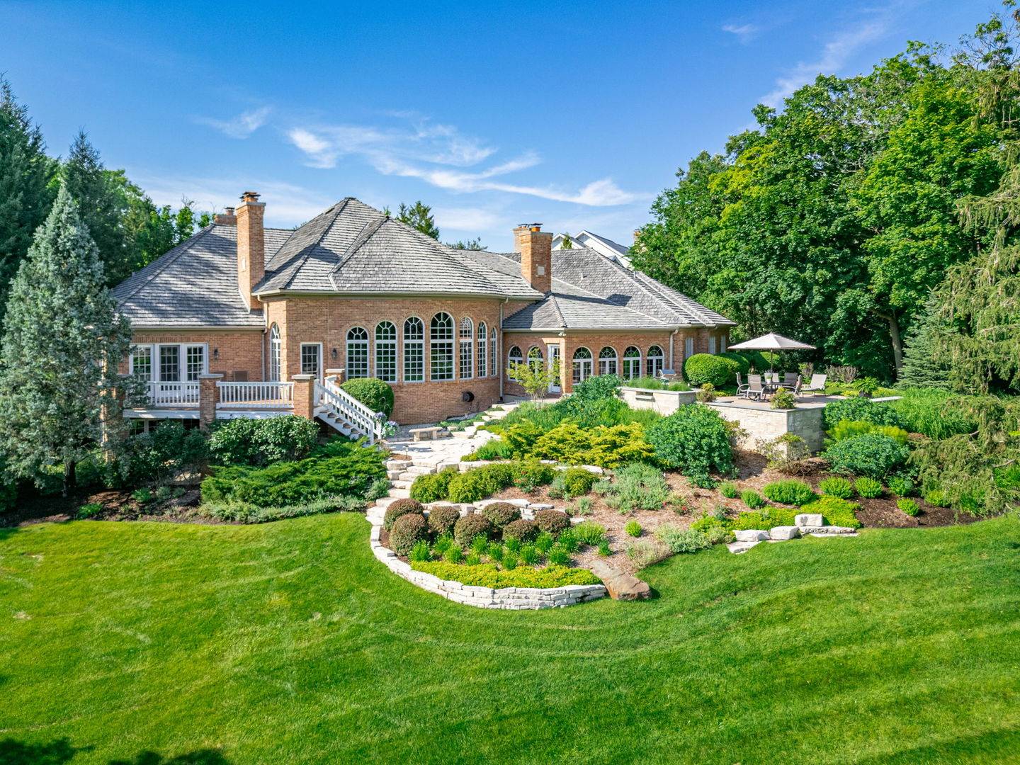 5 Hillburn CT, North Barrington, IL 60010