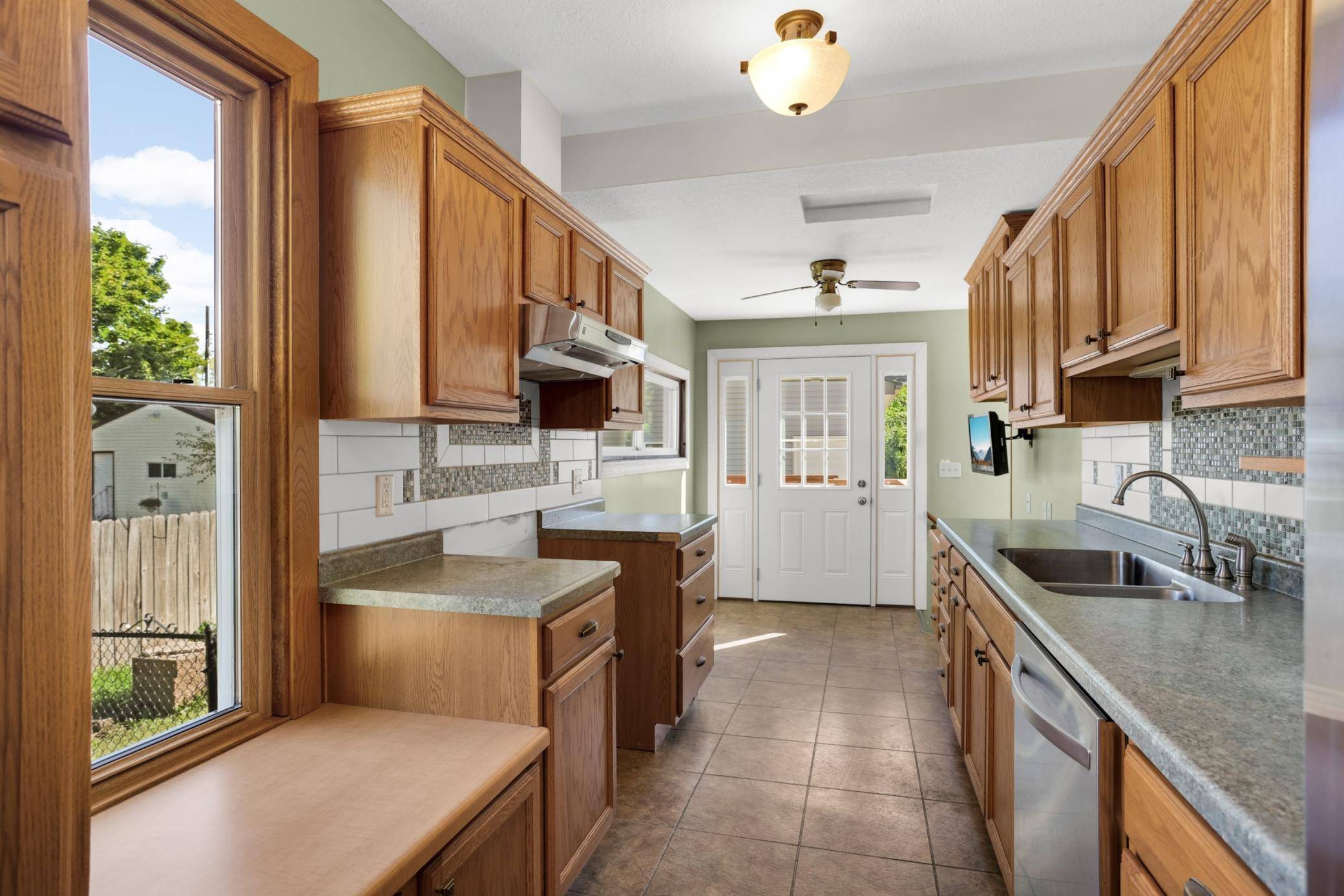 602 Eustis ST, Saint Paul, MN 55104