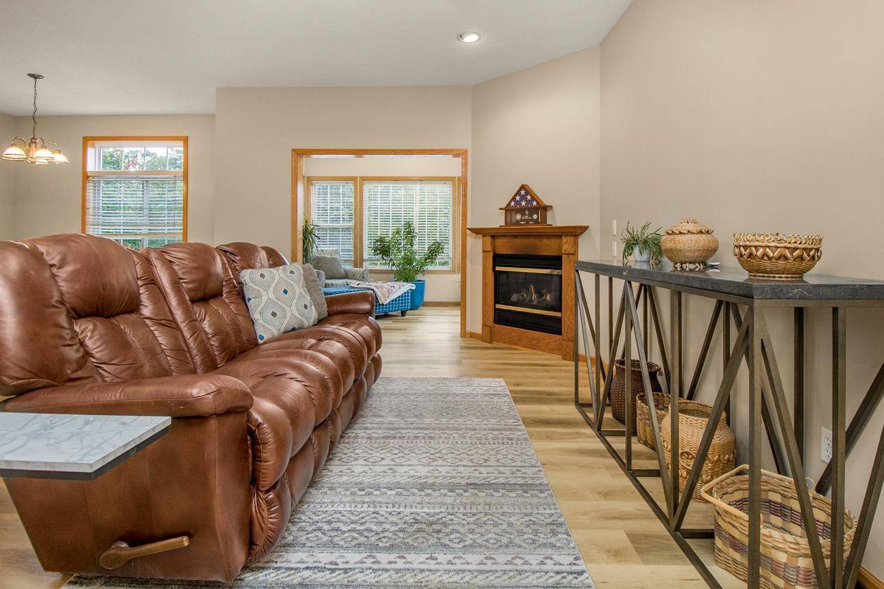 1105 Iris DR, White Bear Lake, MN 55127